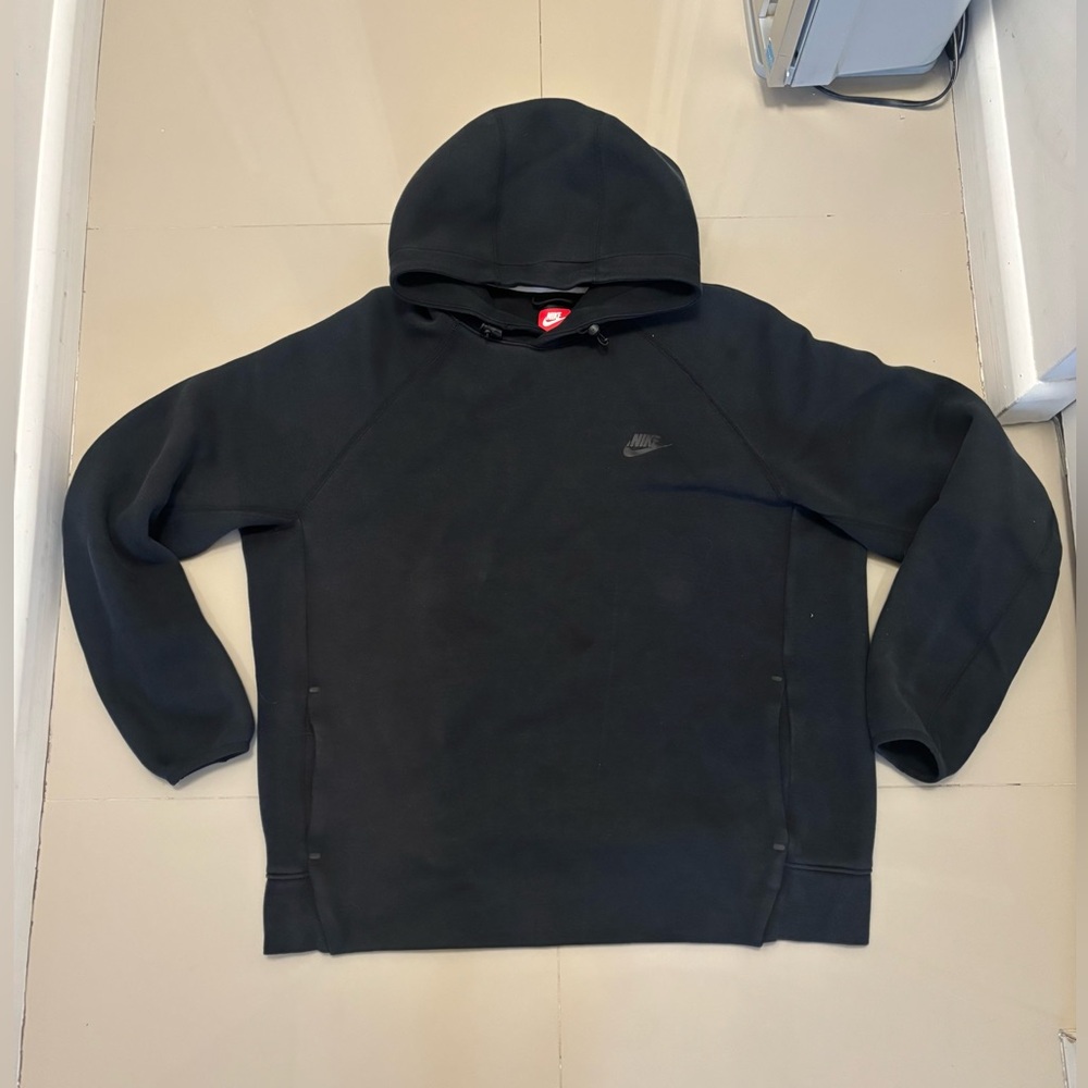 Nike Black Hooded Sweatshirt with Subtle Logo Size XL